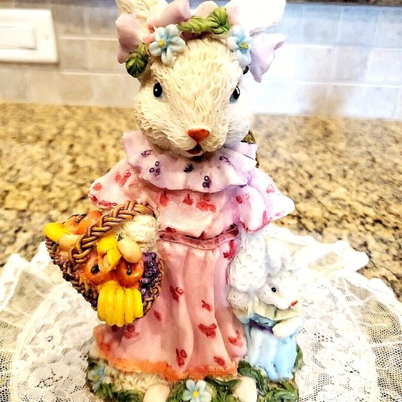 L@@K Set of 2 Cute Easter Bunny Rabbit Figurines, Momma, Baby & Child ~ Decor - Picture 6 of 7